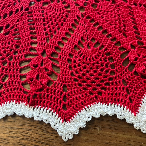 Holiday Doily - Picture 4 of 5